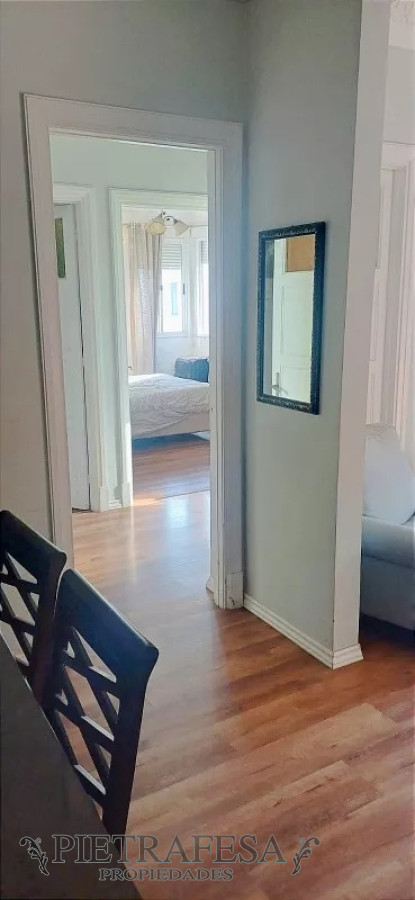 Apartamento ID.10102 - Apto en venta 2 dormitorios, 1 baño-Centro 