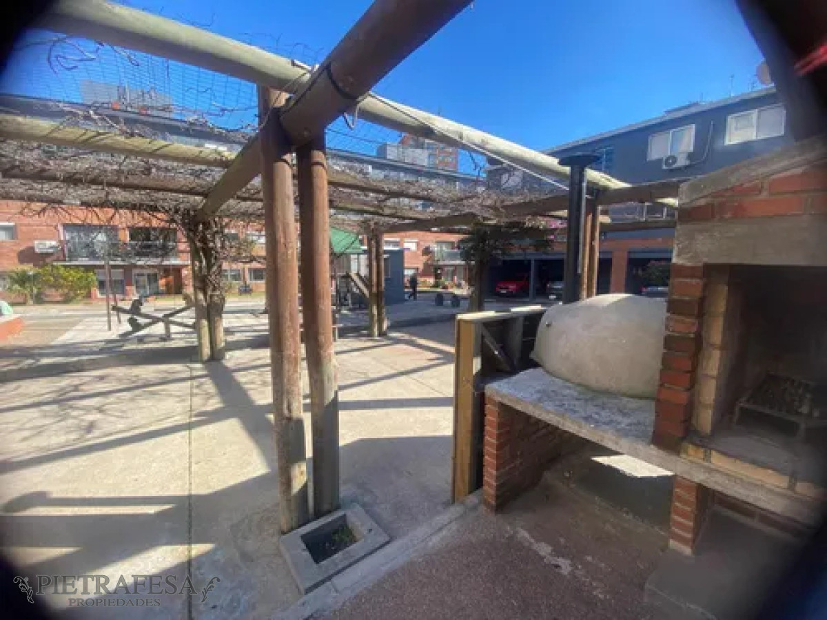 Apartamento ID.13825 - Apartamento en alquiler, 1 dormitorio, 1baño, balcón. La Blanqueada.