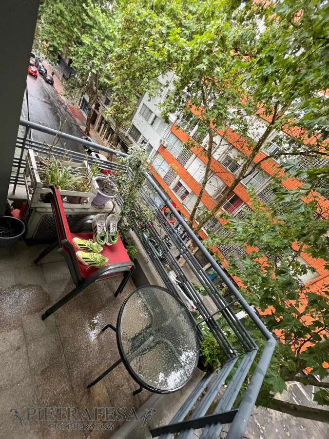 Apartamento ID.12913 - Apto en venta con renta 4 dormitorios, 2 baños-Centro