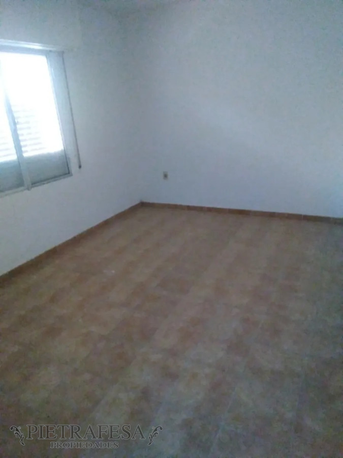 Apartamento ID.4056 - Apartamento en venta- 2 dormitorios 1 baño con patio - Cochera - Av. Corrientes - Malvin Norte