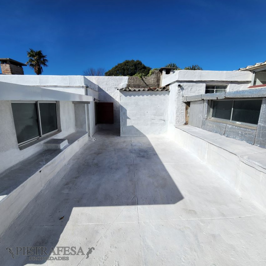Apartamento ID.7016 - Apartamento en venta con renta, 2 dormitorios, 1 baño y azotea-Estero Bellaco- La Blanqueada