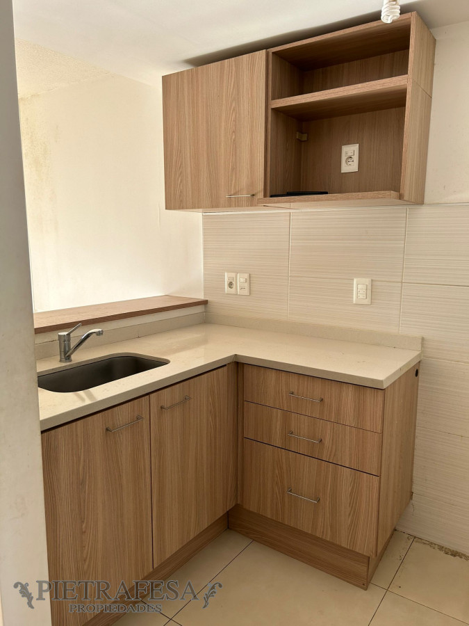 Apartamento ID.6700 - Apartamento en venta con renta - 2 dormitorios, 1 baño y terraza-  Eduardo Víctor Haedo-Cordón