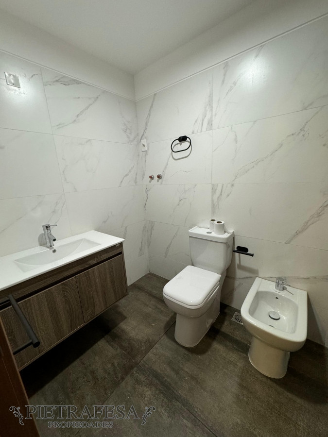 Apartamento ID.10511 - Apartamento en venta, 2 dorm, 1 baño, patio. Prado.