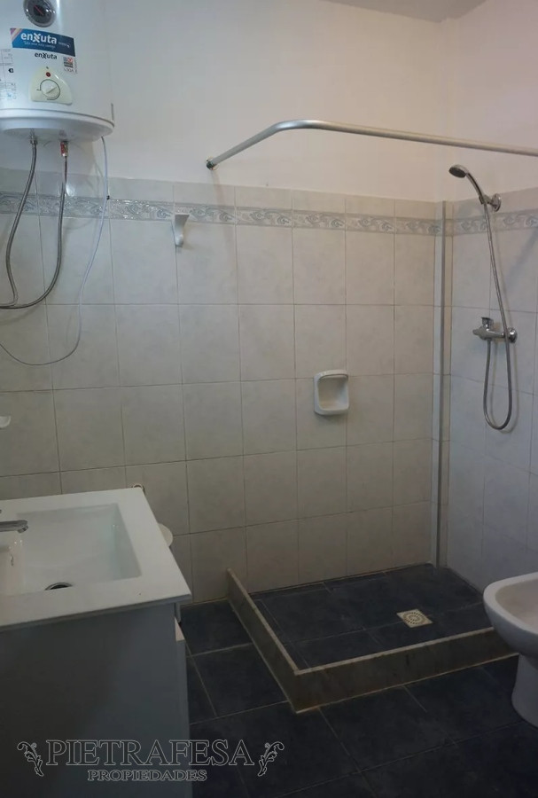 Apartamento ID.8805 - Apartamento en venta, 1 dormitorio, 1 baño, terraza, Durazno, Palermo.