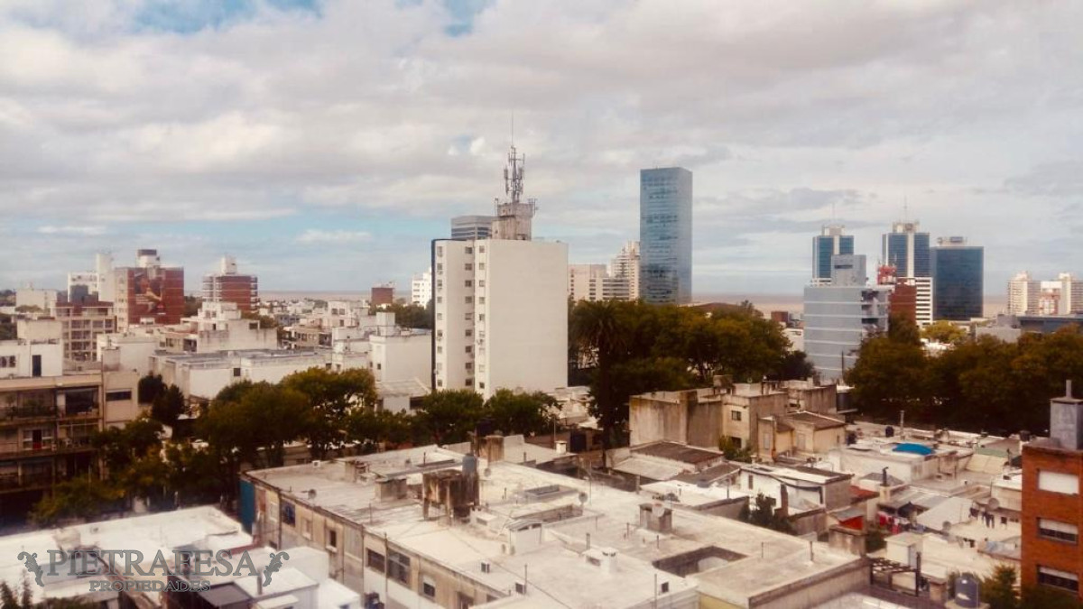 Apartamento ID.6148 - Apartamento en venta con renta, 3 dormitorios, 1 baño, garaje, Pocitos.