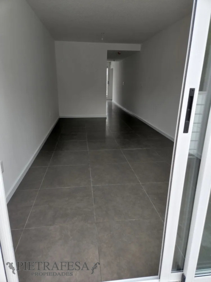 Apartamento ID.5441 - Monoambiente en venta con RENTA , terraza y patio- Av Rivera- Malvin