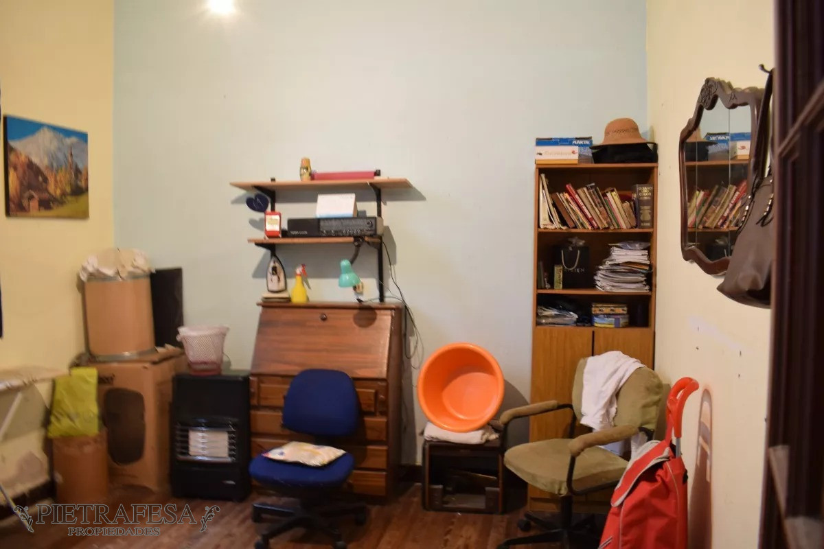 Apartamento ID.12550 - Apto en venta 5 dormitorios, 2 baños, patio-Cordón 