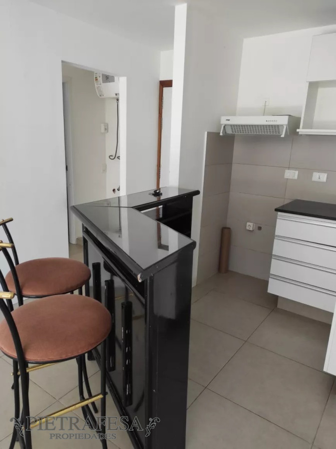 Apartamento ID.8156 - Apartamento en venta con renta, 1 dormitorio, 1 baño y terraza-Av. Gral. Rivera -Malvin, 