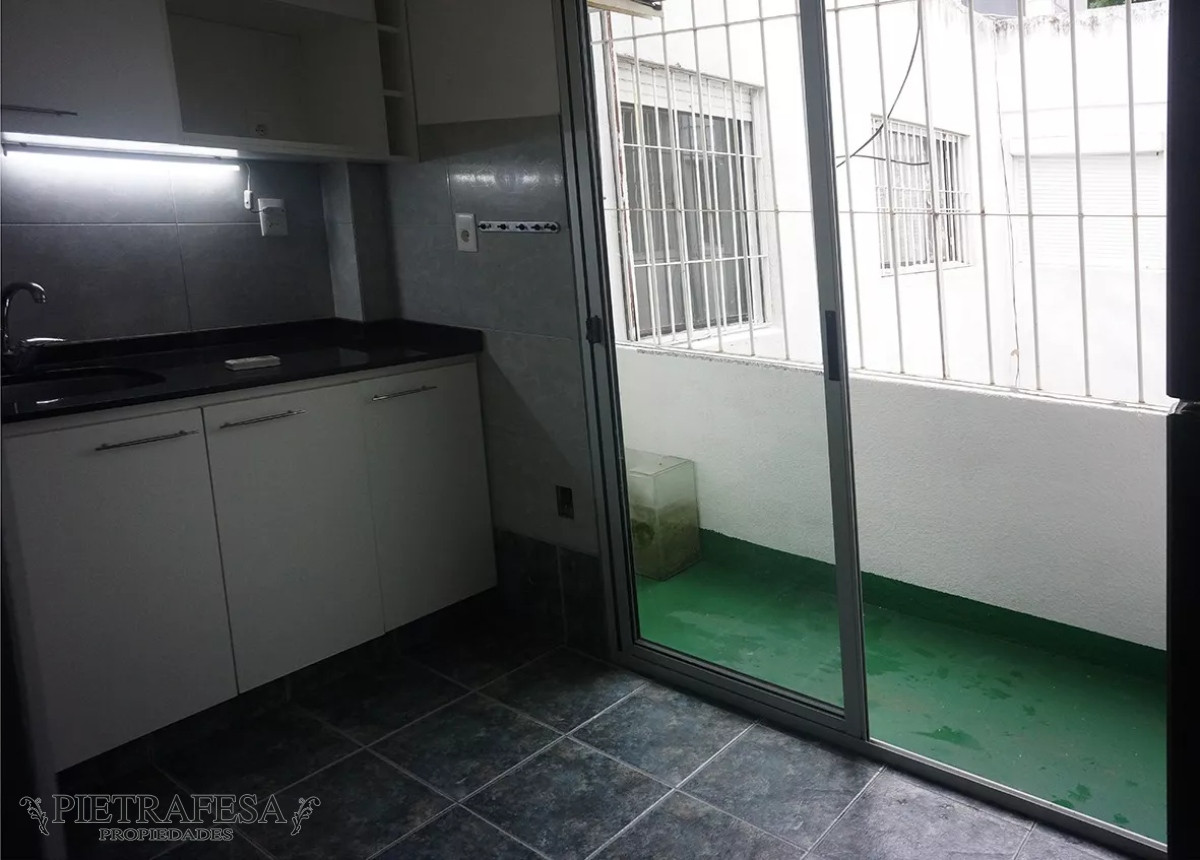 Apartamento ID.8805 - Apartamento en venta, 1 dormitorio, 1 baño, terraza, Durazno, Palermo.