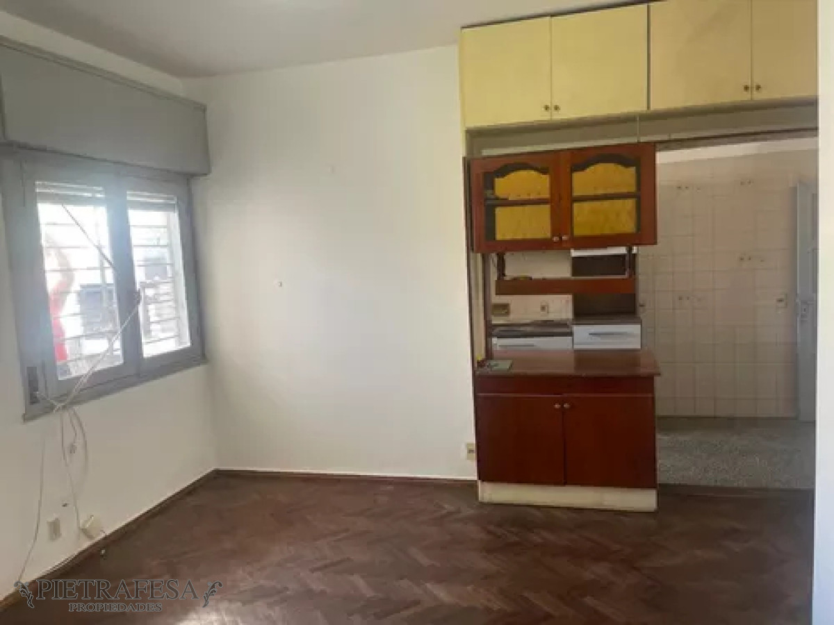 Apartamento ID.12085 - Apartamento en alquiler, 2dorm, 2baños, balcón, patio. Malvin.