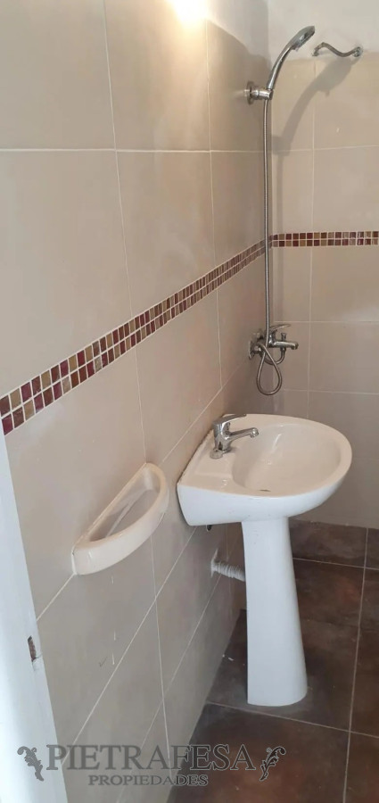 Apartamento ID.4895 - Apartamento en venta 2 dormitorios, 2 baños, terraza- Cerro Largo- Centro