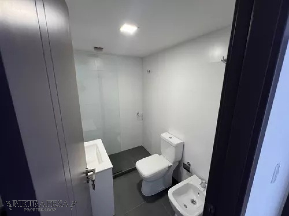 Apartamento ID.11448 - Apto a estrenar 4 dormitorios, 2 baños y terraza-Centro