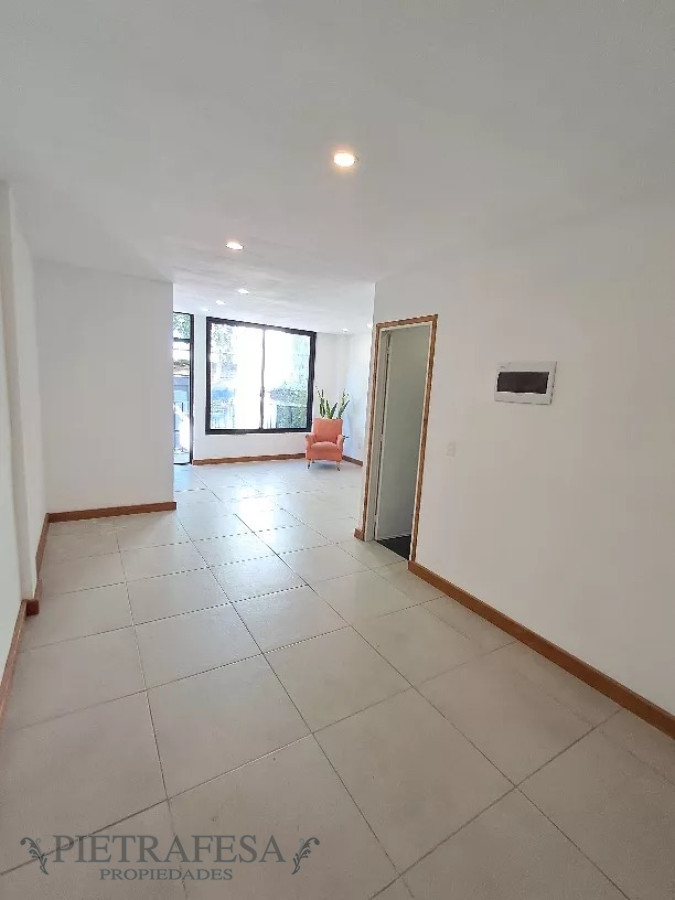 Apartamento ID.12304 - Monoambiente en venta con balcón-Cordón 