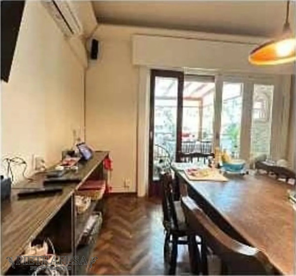 Apartamento ID.8124 - Apartamento en venta 2 dormitorios, 1 baño, terraza y patio-Av. Brasil-Pocitos