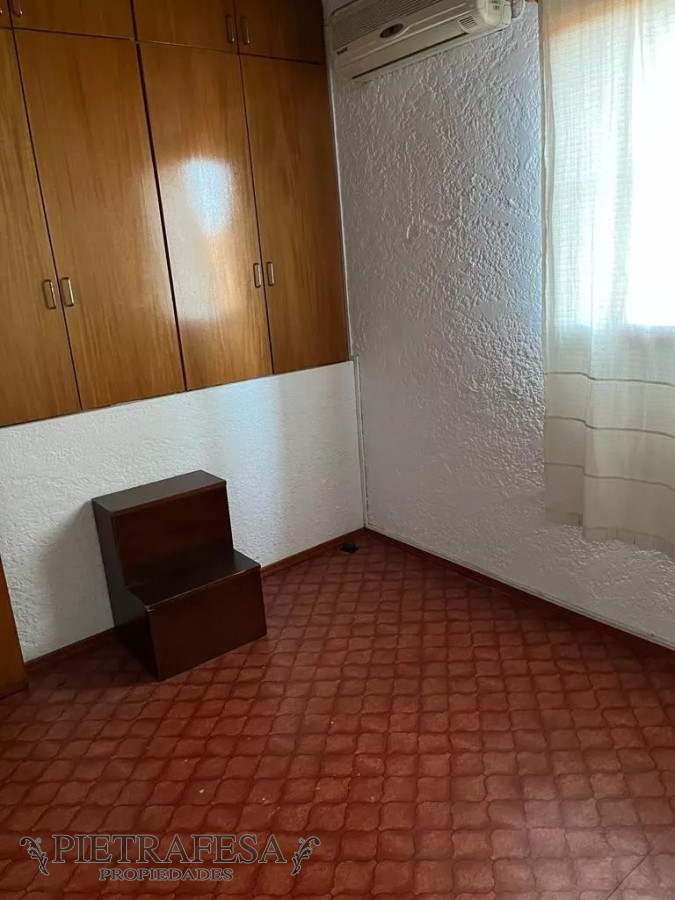 Apartamento ID.8181 - Duplex en venta 3 dormitorios, 1 baño y patio con parrillero- Ricardo Palma - Flor de Maroñas