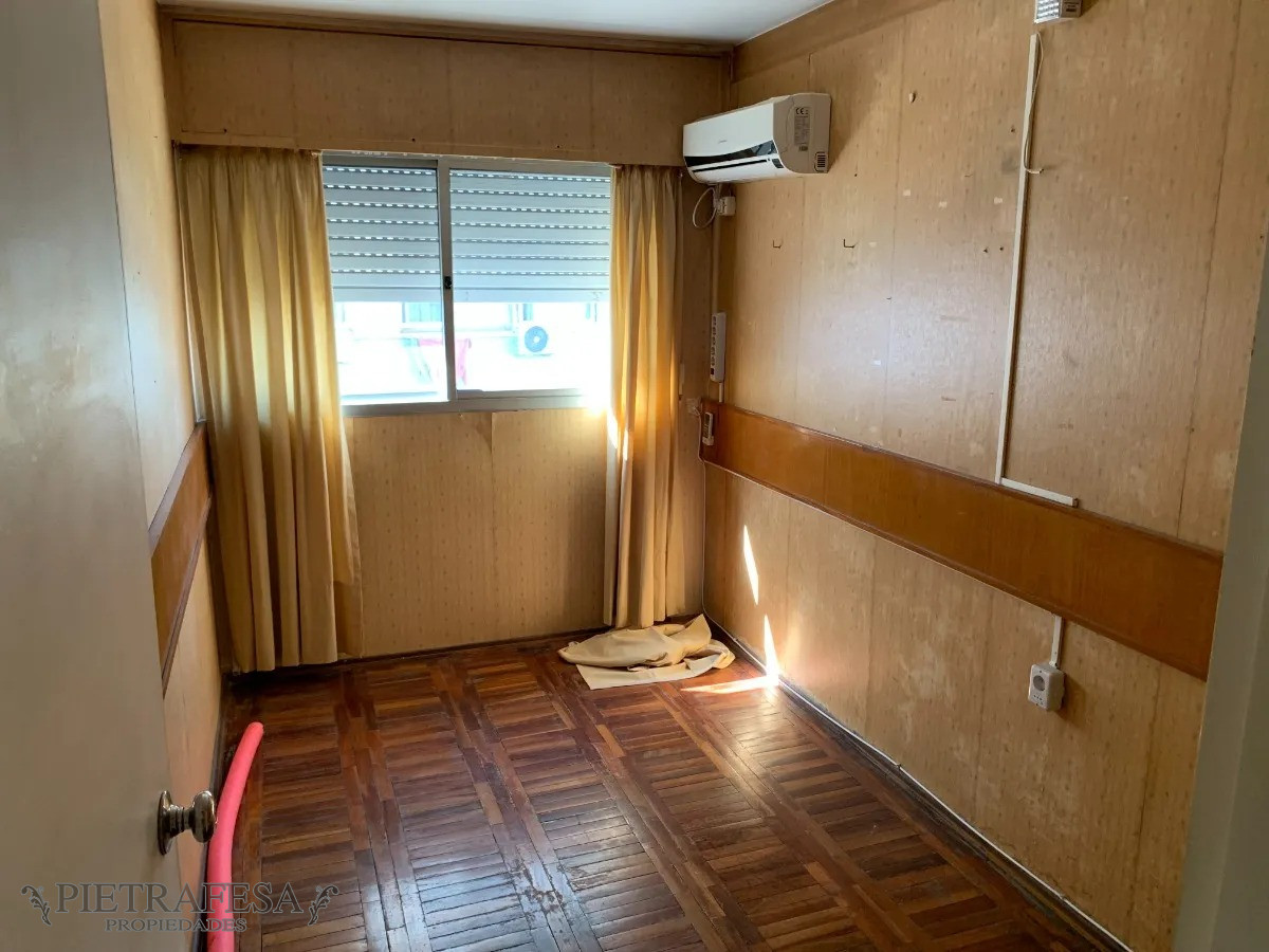 Apartamento ID.13795 - Apto en venta 4 dormitorios, 2 baños, garaje-Reducto 