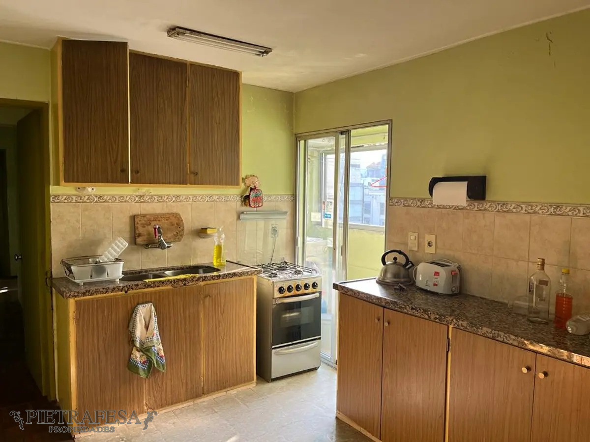 Apartamento ID.7952 - Apartamento en venta con renta 3 dormitorios, 2 baños y balcón-Gabriel Pereira-Pocitos