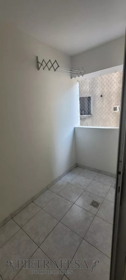 Apartamento ID.11048 - Apto en venta 2 dormitorios, 1 baño, gje- Tres Cruces