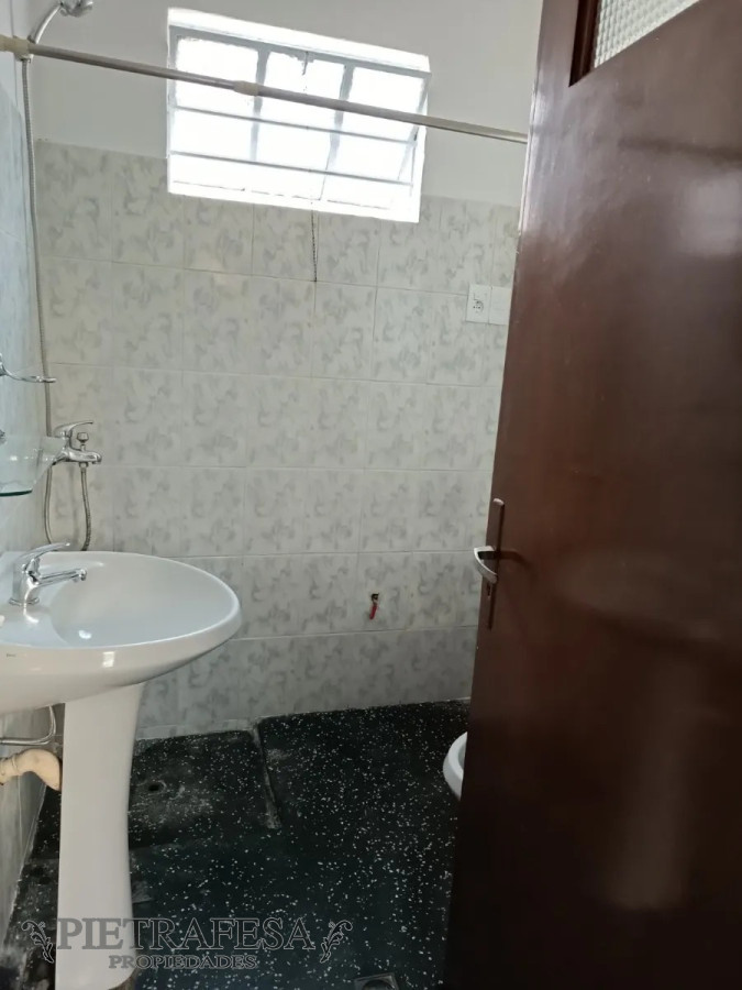 Apartamento ID.4536 - Apartamento en venta 2 dormitorios, 1 baño, estufa a leña, 2 patios. - Vitruvio-Union - C/Renta 