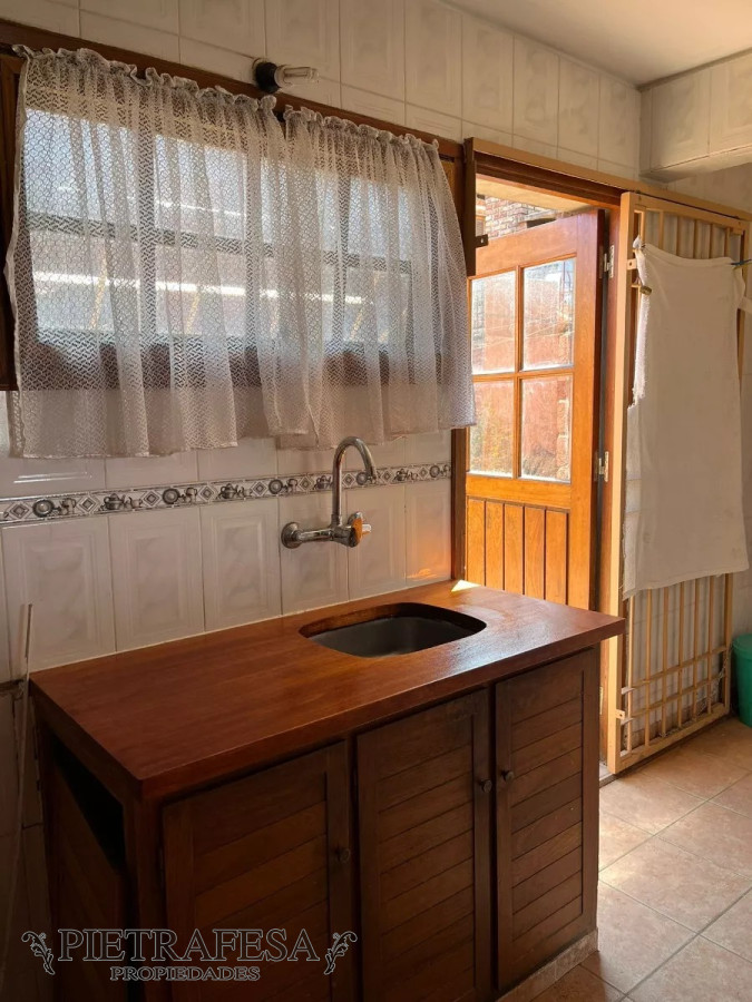 Apartamento ID.8181 - Duplex en venta 3 dormitorios, 1 baño y patio con parrillero- Ricardo Palma - Flor de Maroñas
