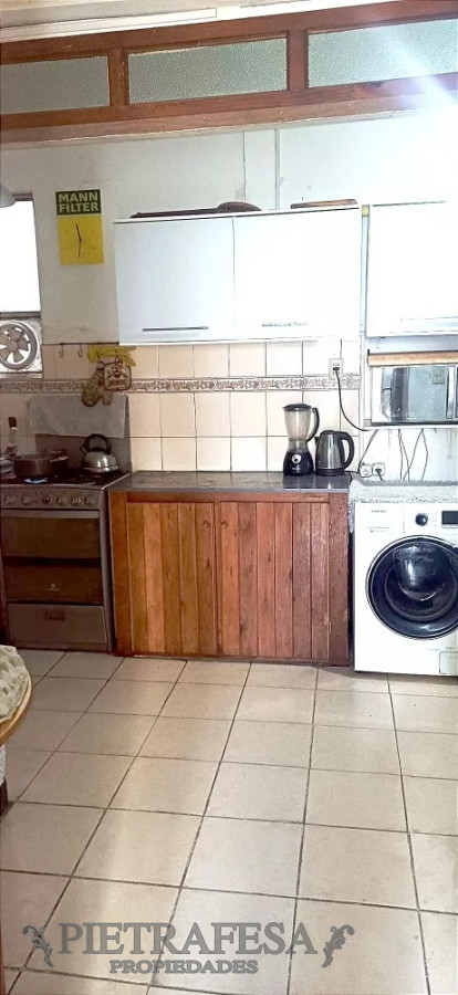 Apartamento ID.10102 - Apto en venta 2 dormitorios, 1 baño-Centro 