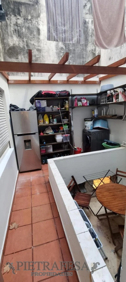 Apartamento ID.8124 - Apartamento en venta 2 dormitorios, 1 baño, terraza y patio-Av. Brasil-Pocitos