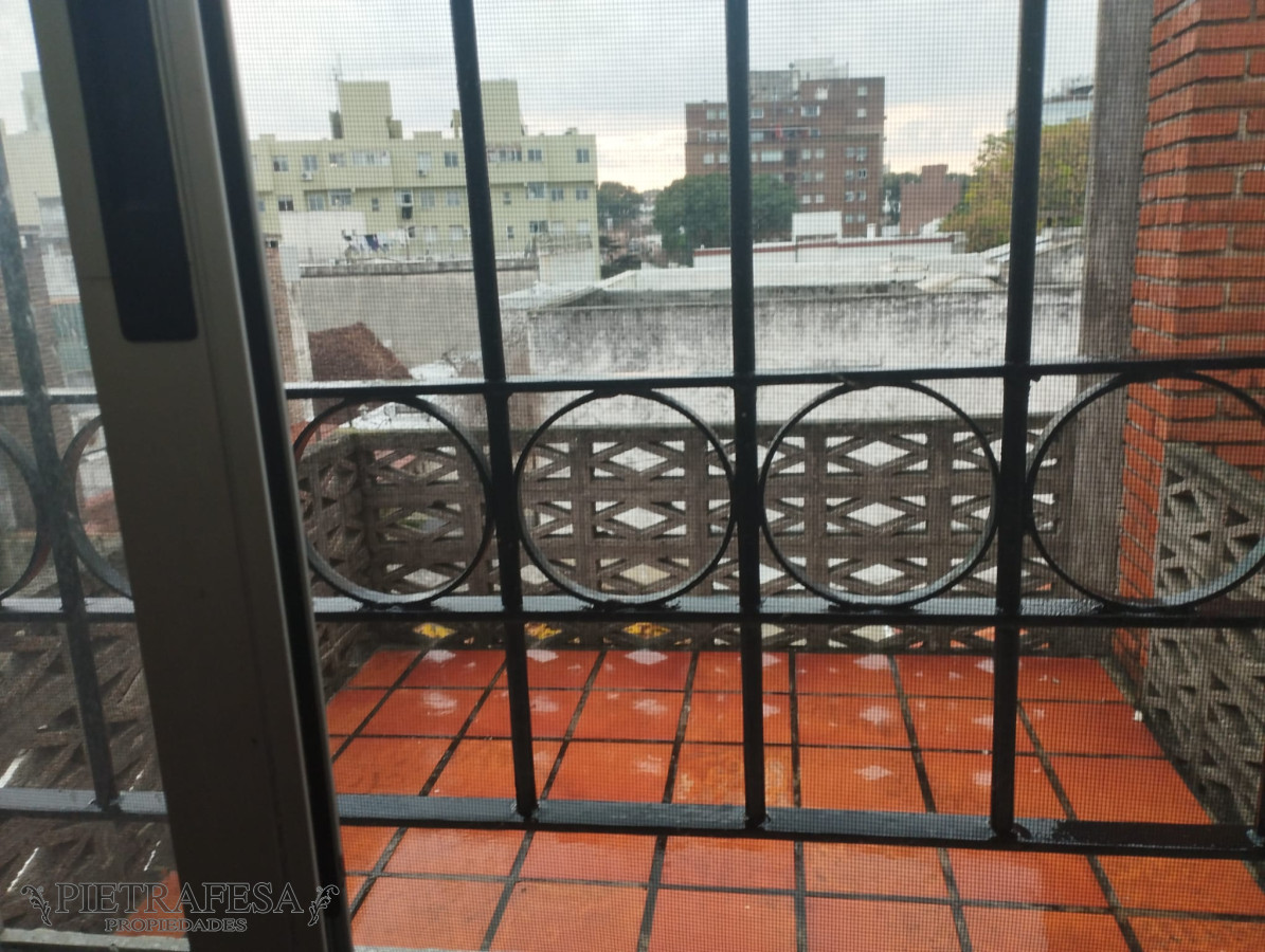 Apartamento ID.6829 - Apartamento en venta 3 dormitorios, 2 baños, patio con parrillero y azotea-Solano López-Buceo
