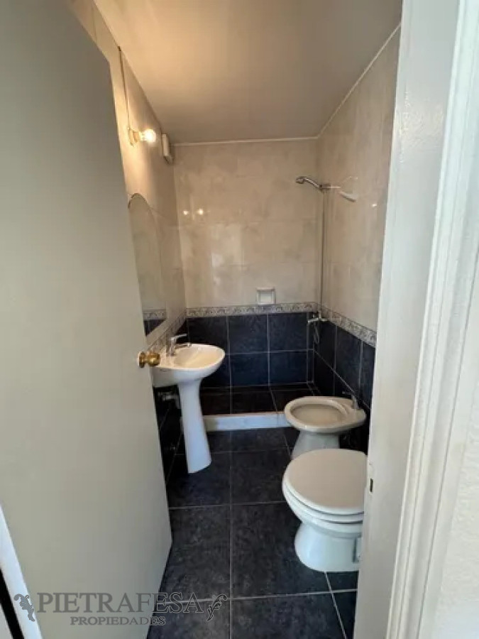 Apartamento ID.13803 - Apartamento en alquiler, 2dormitorios, 2baños, balcón. Malvin.