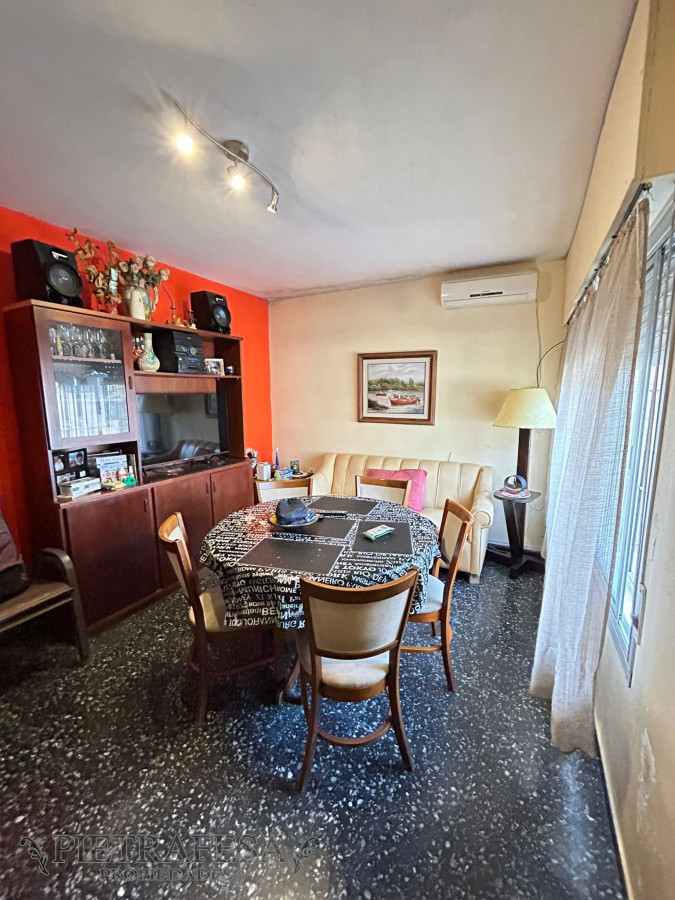 Apartamento ID.7417 - PH en venta 3 dormitorios, 1 baño, patio y fondo con parrillero-Pedro Giralt- La teja