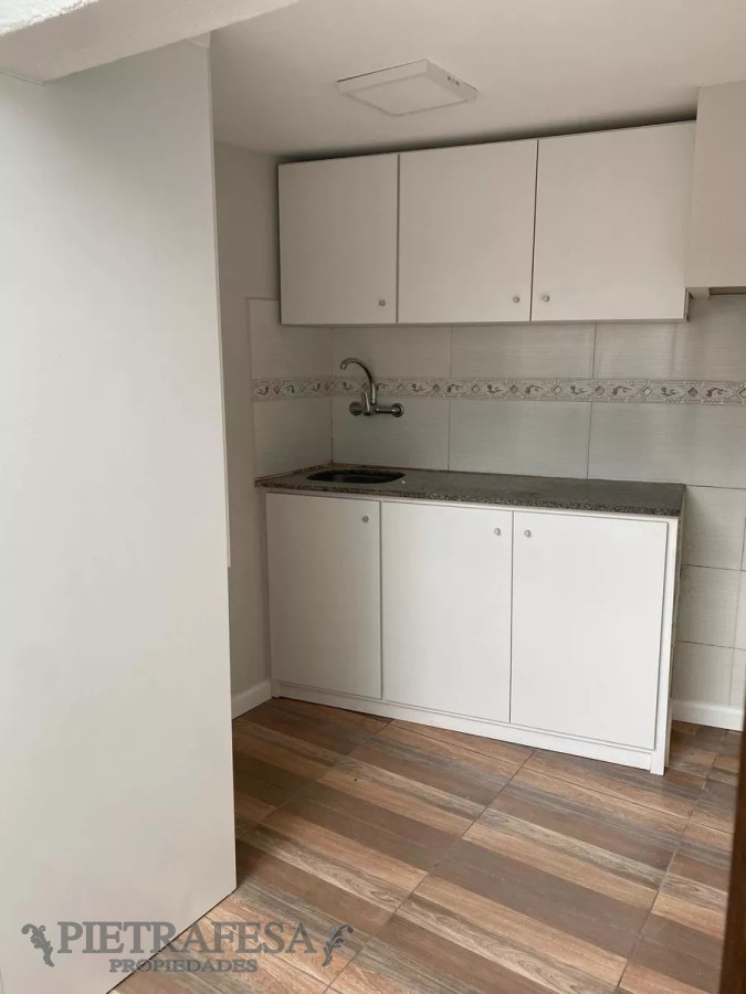 Apartamento ID.5897 - Apartamento en venta con renta, 3 dormitorios, 1 baño y azotea- Arenal Grande-Villa Muñoz