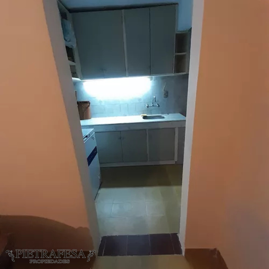 Apartamento ID.12043 - Apartamento en alquiler, 2dormitorios, 1baño, patio. Malvin Norte.