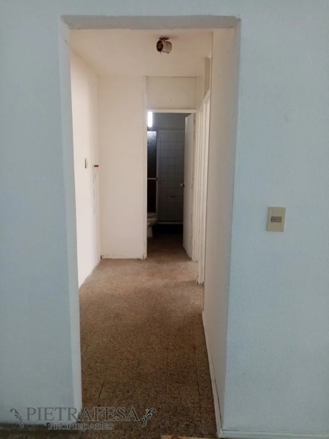 Apartamento ID.1966 - Apartamento en venta con renta Euskal Erria 70, 2 dormitorios 1 baño-Malvin Norte