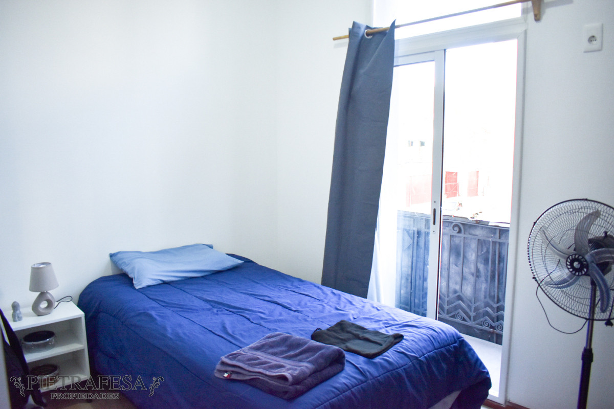 Apartamento ID.13719 - Dúplex en venta con renta, 2 dorm, 1 baño, terraza-Tres Cruces 
