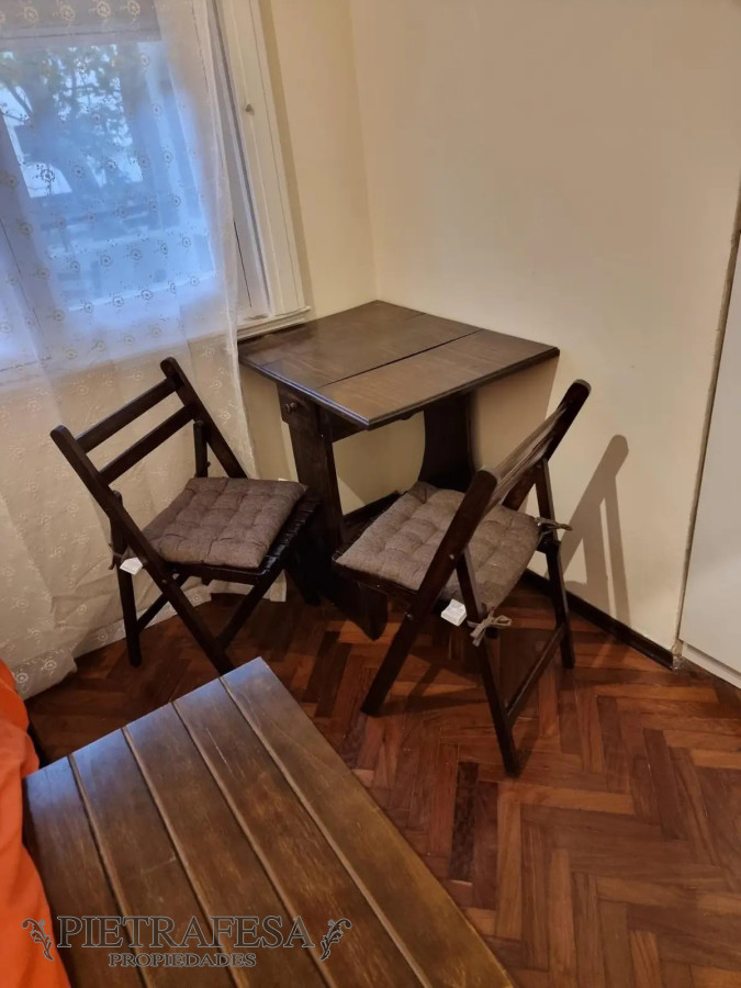 Apartamento ID.8124 - Apartamento en venta 2 dormitorios, 1 baño, terraza y patio-Av. Brasil-Pocitos