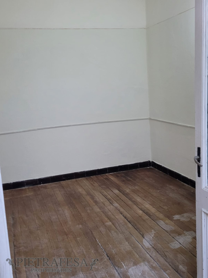 Apartamento ID.5720 - Apartamento en alquiler 3 dormitorios, 1 baño en  Julio Herrera y Obes - Centro 