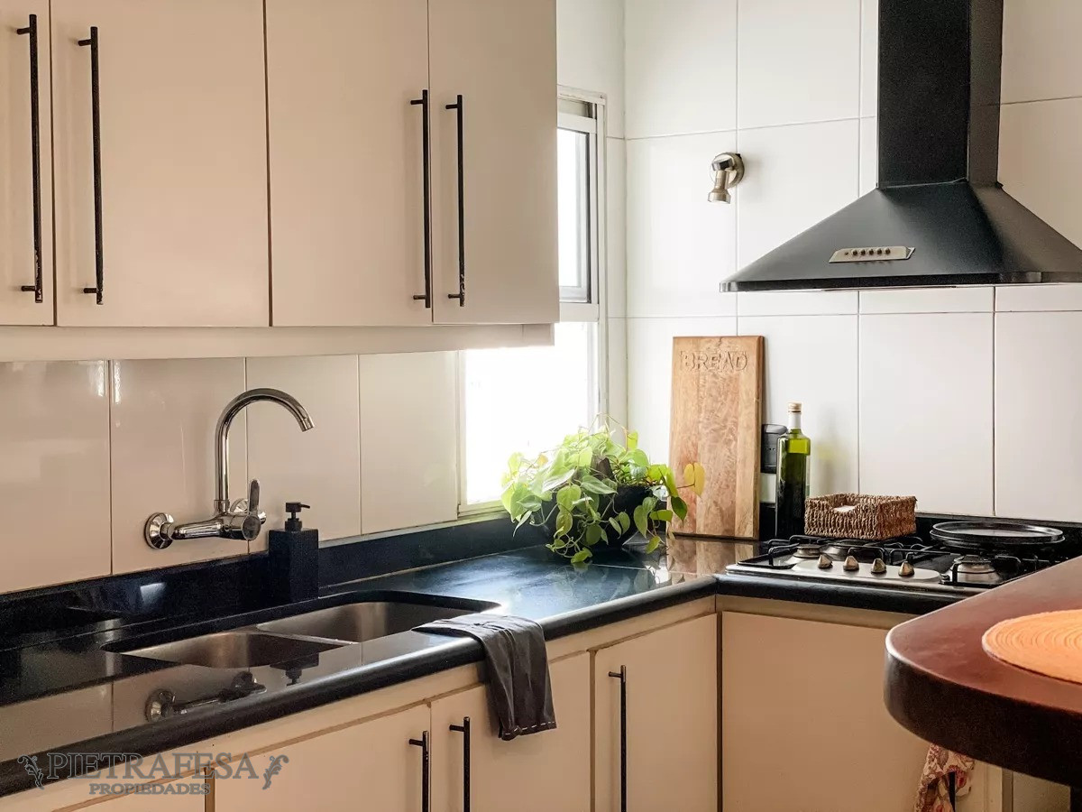Apartamento ID.8738 - Apto en venta 3 dormitorios, 2 baños, terraza y gje-Pocitos