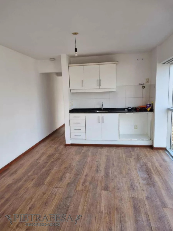 Apartamento ID.8161 - Monoambiente con renta en venta- Paraguay-Centro