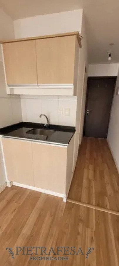 Apartamento ID.13385 - Apartamento en alquiler, monoambiente, 1baño. Parque Rodó.