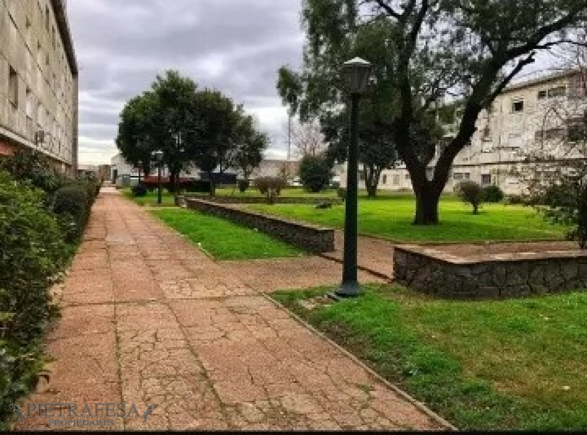 Apartamento ID.7914 - Apartamento en venta 3 dormitorios, 1 baño- Av. José Pedro Varela-Villa Española 