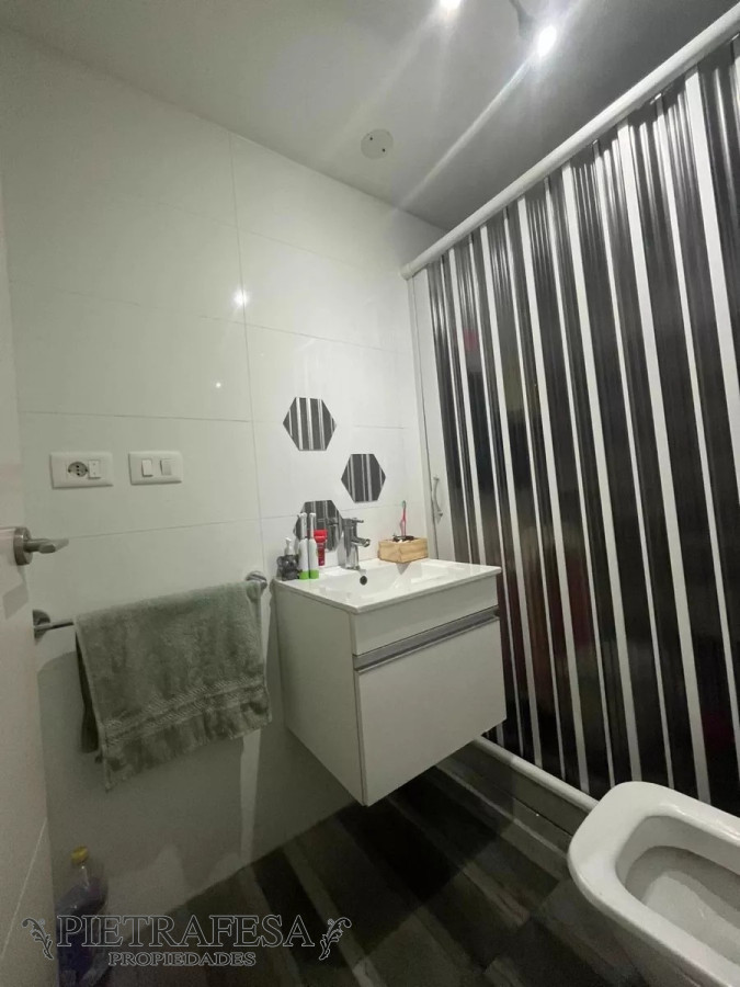 Apartamento ID.8554 - Apartamento en venta 3 dormitorios, 2 baños, patio y garaje-Millán-Prado