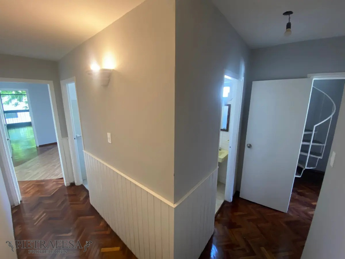 Apartamento ID.7373 - Apartamento en venta con renta  4 dormitorios, 2 baños y patio- Magallanes-Cordón