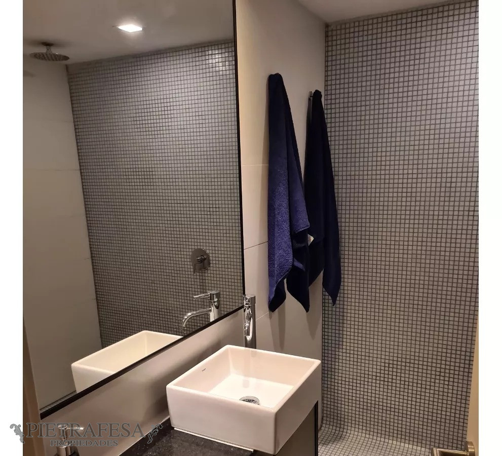 Apartamento ID.7813 - Apartamento en venta, 2 dormitorios, 2 baños, terraza con parrillero y garaje-Marco Bruto, Pocitos.