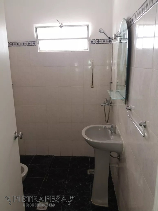Apartamento ID.8877 - Apto con renta en venta 2 dormitorios y balcón-Hipólito Mordellie
