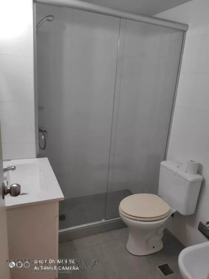 Apartamento ID.7683 - Apartamento en venta 2 dormitorios, 1 baño y garaje--Millán -Aguada