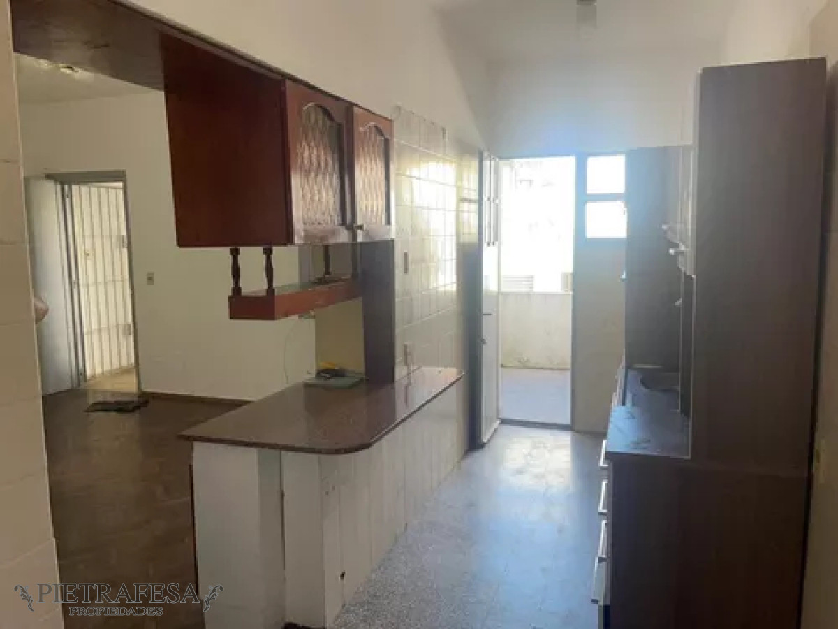 Apartamento ID.12085 - Apartamento en alquiler, 2dorm, 2baños, balcón, patio. Malvin.