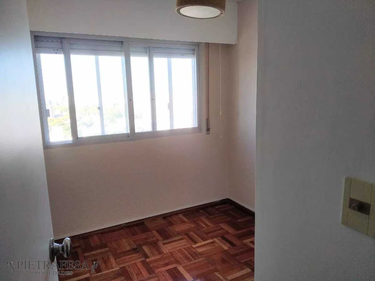 Apartamento ID.9022 - Apto en venta 3 dormitorios, 1 baño-Punta Carretas