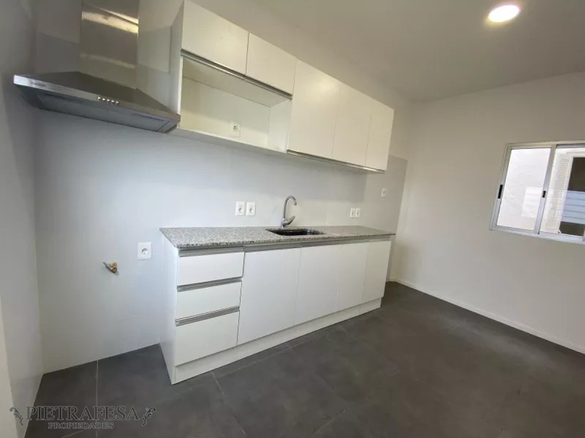 Apartamento ID.8906 - Apto en venta 2 dormitorios, 1 baño y balcón-La Blanqueada
