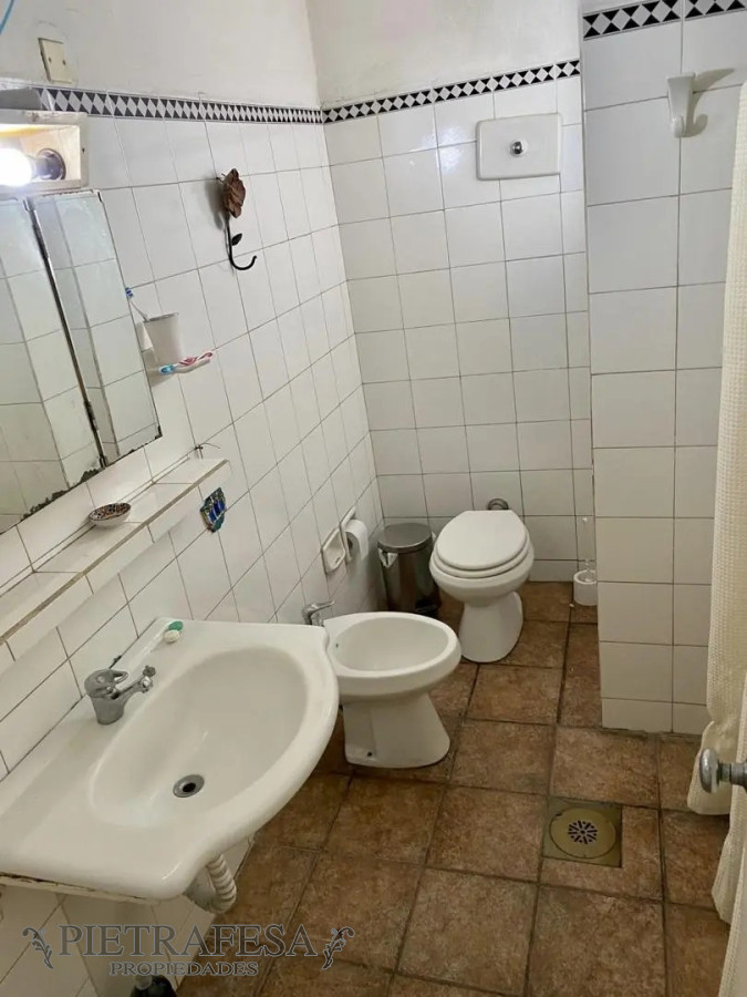Apartamento ID.1282 - Apartamento en venta con renta 3 dormitorios 2 baños - Av. 18 de Julio- Cordón