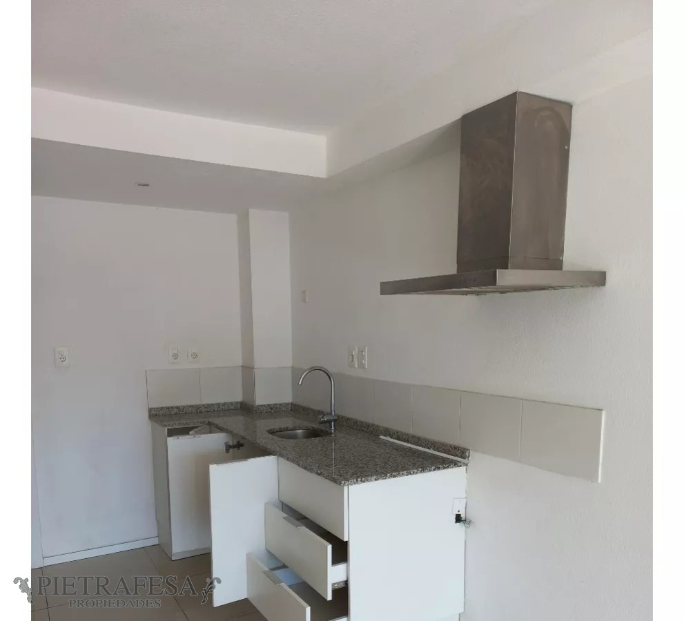 Apartamento ID.12142 - Apto en venta con renta, 1 dormitorio, 1 baño, balcón-Tres Cruces