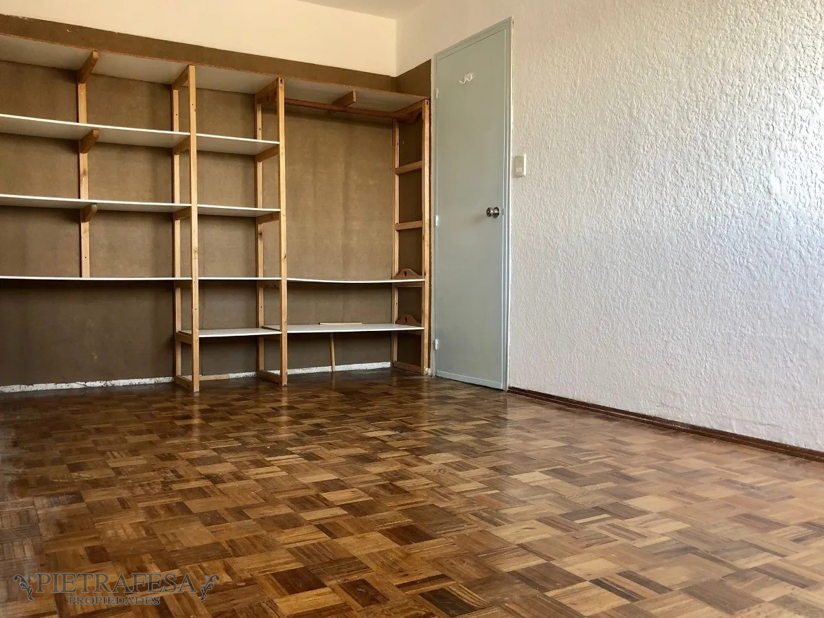 Apartamento ID.4531 - Apartamento en venta con renta 3 dormitorios, 1 baño, terraza - Cno Carrasco-Malvin Norte